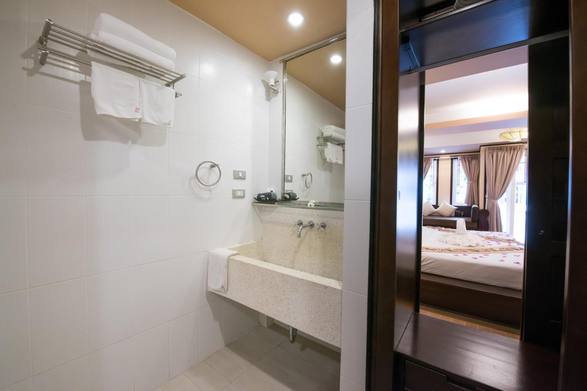 Superior Double or Twin Room,1606553769:JPEG